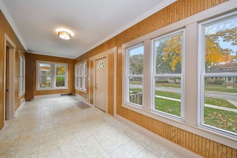 Tiny photo for 215 N Oak Avenue, Bartlett, IL 60103 (MLS # 12528062)