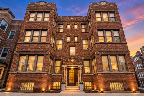 Photo of 6454 N Bosworth Avenue #2A, Chicago, IL 60626 (MLS # 12776117)