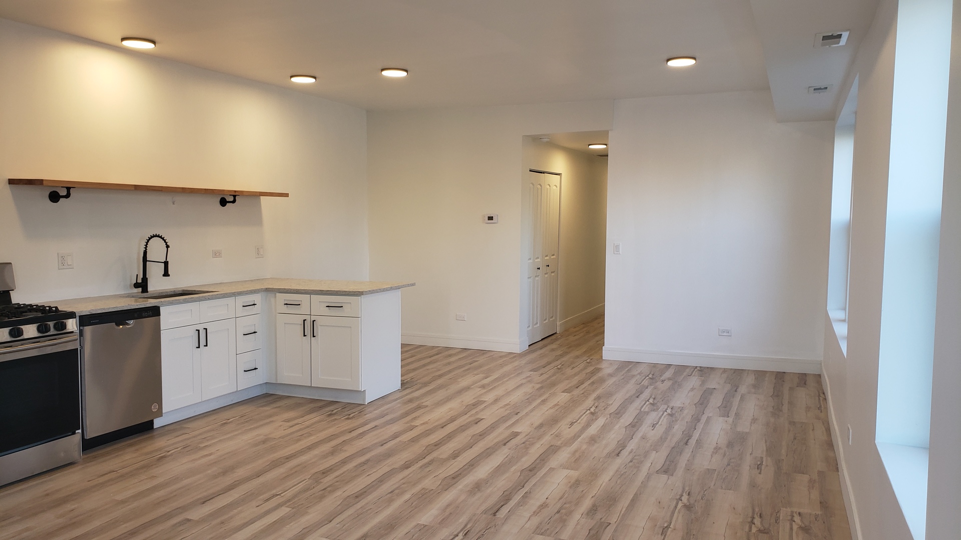 1123 N Mozart Street 2