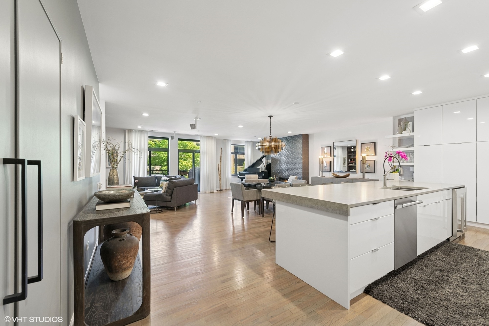 33 W Huron Street 309