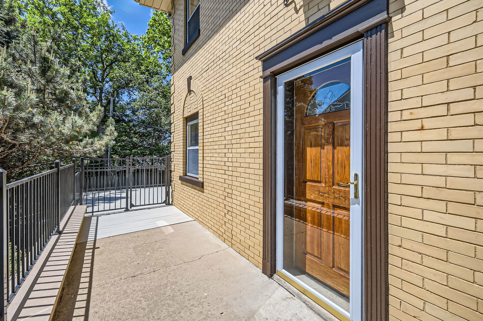 1835 S 4th Place