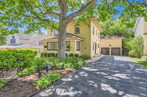 1835 S 4th Place St. Charles IL 60174