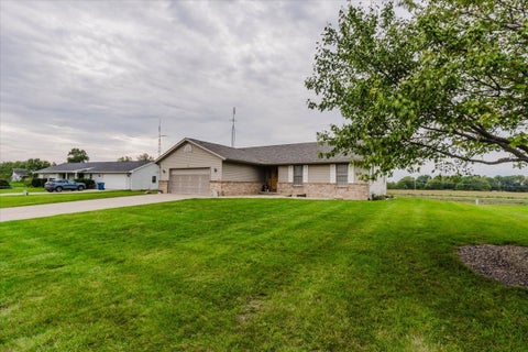 Tiny photo for 427 sunset Drive, Colfax, IL 61728 (MLS # 12772817)