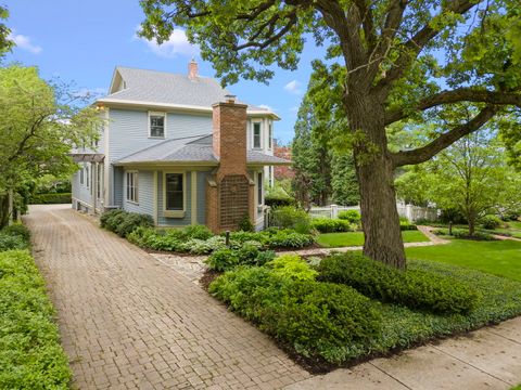 A home in Glen Ellyn