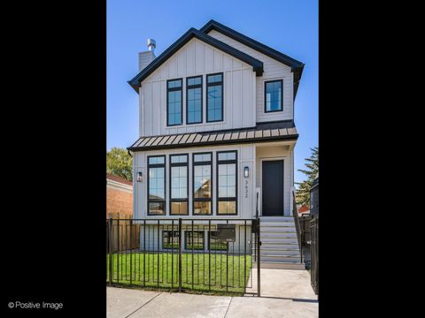 Photo of 2533 W Belden Avenue, Chicago, IL 60647 (MLS # 12479679)