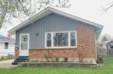 Tiny photo for 1105 Assell Avenue, Aurora, IL 60505 (MLS # 12617950)