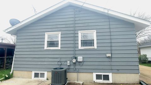 Tiny photo for 1105 Assell Avenue, Aurora, IL 60505 (MLS # 12617950)