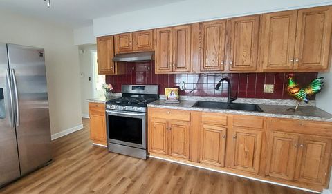 Tiny photo for 1105 Assell Avenue, Aurora, IL 60505 (MLS # 12617950)