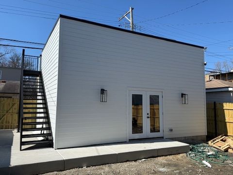 Tiny photo for 4242 N Sacramento Avenue, Chicago, IL 60618 (MLS # 12592143)