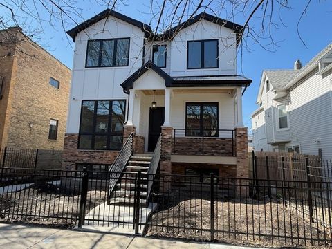 4242 N Sacramento Avenue Chicago IL 60618