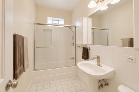 Tiny photo for 7023.5 N Sheridan Road #2N, Chicago, IL 60626 (MLS # 12671739)