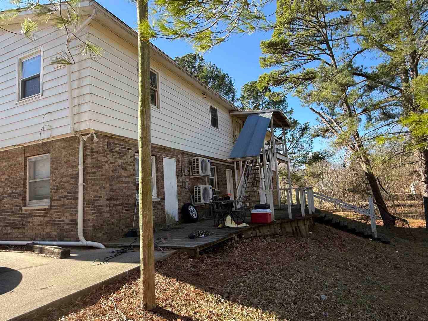 1457 W Lake Drive
