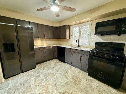 Tiny photo for 1811 West Main Street, Sleepy Hollow, IL 60118 (MLS # 12566038)