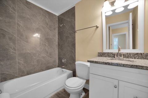 Tiny photo for 1295 Pearl Avenue #D, Glendale Heights, IL 60139 (MLS # 12548208)