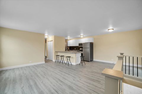 Tiny photo for 1295 Pearl Avenue #D, Glendale Heights, IL 60139 (MLS # 12548208)