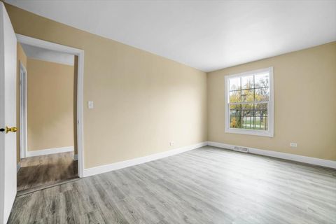 Tiny photo for 1295 Pearl Avenue #D, Glendale Heights, IL 60139 (MLS # 12548208)