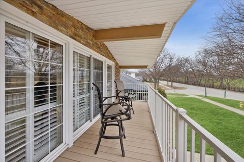 Tiny photo for 843 S Brainard Avenue, La Grange, IL 60525 (MLS # 12577531)