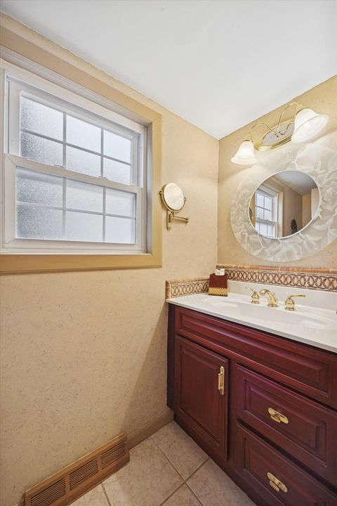 Tiny photo for 843 S Brainard Avenue, La Grange, IL 60525 (MLS # 12577531)