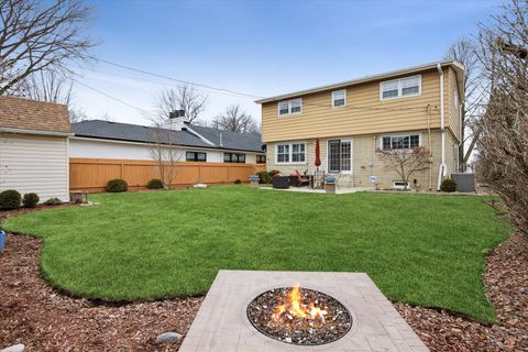 Tiny photo for 843 S Brainard Avenue, La Grange, IL 60525 (MLS # 12577531)