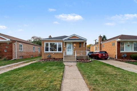 Photo of 15532 Maryland Avenue, Dolton, IL 60419 (MLS # 12794545)