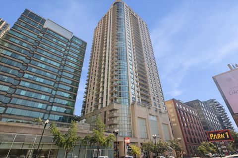 Photo of 125 S JEFFERSON Street #2806, Chicago, IL 60661 (MLS # 12486070)