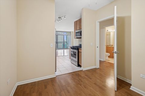 Tiny photo for 125 S JEFFERSON Street #2806, Chicago, IL 60661 (MLS # 12486070)