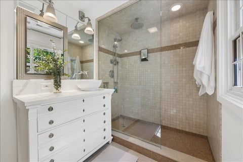 Tiny photo for 639 Lincoln Avenue, Winnetka, IL 60093 (MLS # 12683501)
