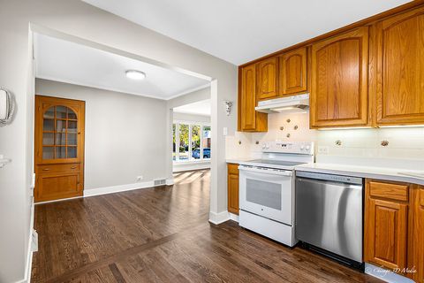 Tiny photo for 5056 N Mont Clare Avenue, Chicago, IL 60656 (MLS # 12508917)