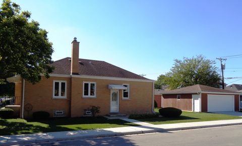 Tiny photo for 5056 N Mont Clare Avenue, Chicago, IL 60656 (MLS # 12508917)