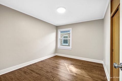 Tiny photo for 5056 N Mont Clare Avenue, Chicago, IL 60656 (MLS # 12508917)