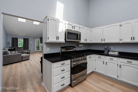 Tiny photo for 1014 Braemoor Drive #B, Downers Grove, IL 60515 (MLS # 12485158)