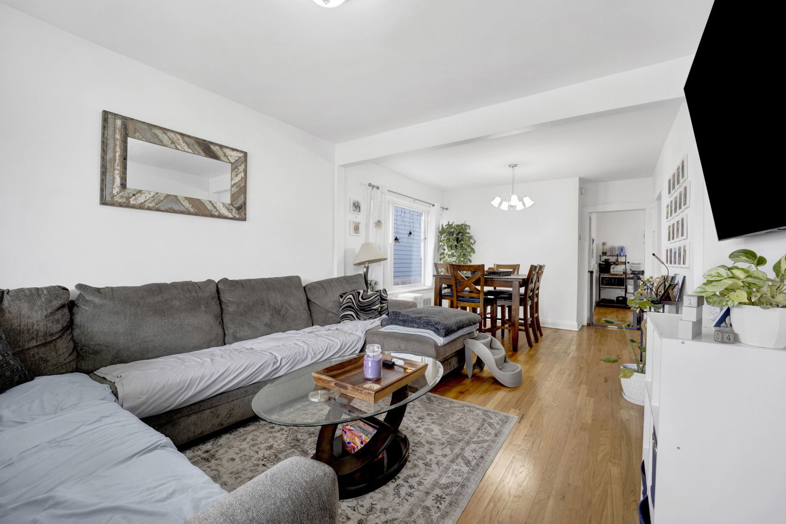 5037 W Winona Street