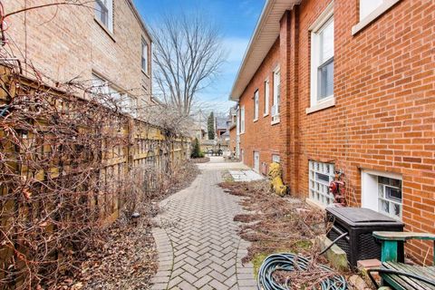 Tiny photo for 6503 N Maplewood Avenue, Chicago, IL 60645 (MLS # 12606483)