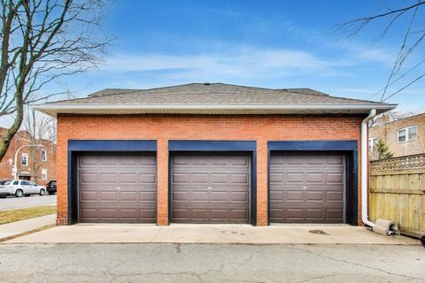 Tiny photo for 6503 N Maplewood Avenue, Chicago, IL 60645 (MLS # 12606483)