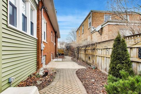 Tiny photo for 6503 N Maplewood Avenue, Chicago, IL 60645 (MLS # 12606483)