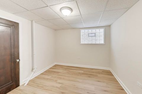 Tiny photo for 6503 N Maplewood Avenue, Chicago, IL 60645 (MLS # 12606483)