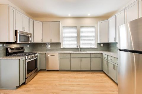 Tiny photo for 6503 N Maplewood Avenue, Chicago, IL 60645 (MLS # 12606483)