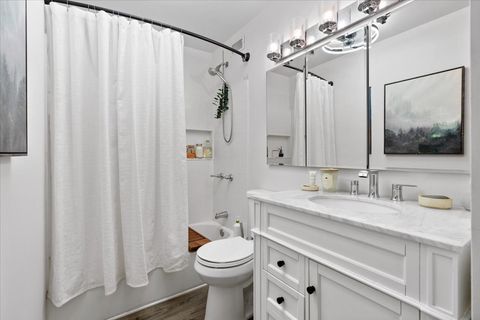 Tiny photo for 5415 N Sheridan Road #5409, Chicago, IL 60640 (MLS # 12554339)