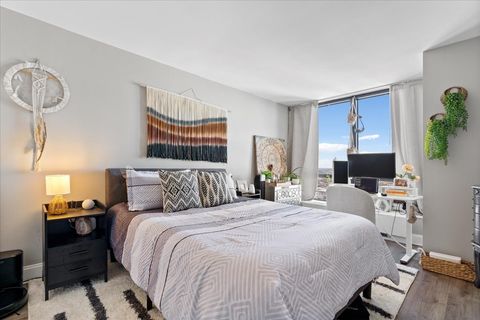 Tiny photo for 5415 N Sheridan Road #5409, Chicago, IL 60640 (MLS # 12554339)