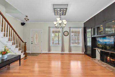 Tiny photo for 302 Griswold Street, Elgin, IL 60123 (MLS # 12481469)