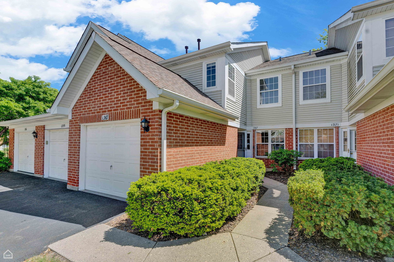 1367 Hampshire Court
