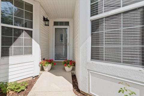 Tiny photo for 350 Woodhill Drive, Carol Stream, IL 60188 (MLS # 12705531)