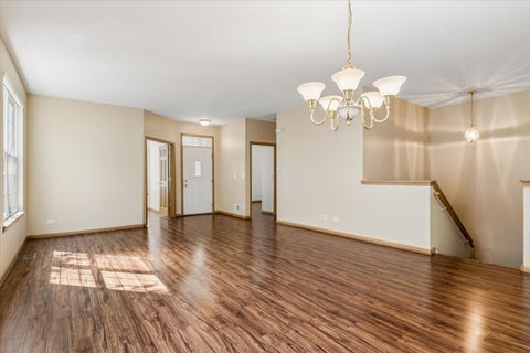 Tiny photo for 350 Woodhill Drive, Carol Stream, IL 60188 (MLS # 12705531)