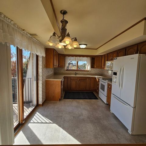 Tiny photo for 3620 186th Street #405, Lansing, IL 60438 (MLS # 12518010)