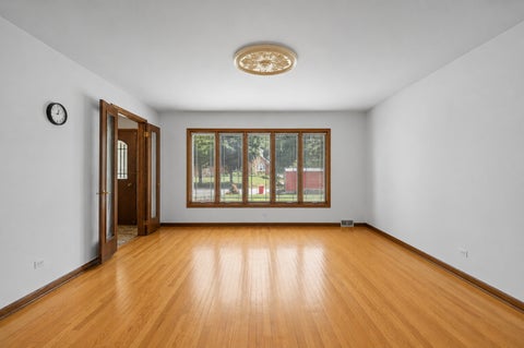 Tiny photo for 1012 Courtland Avenue, Park Ridge, IL 60068 (MLS # 12678906)