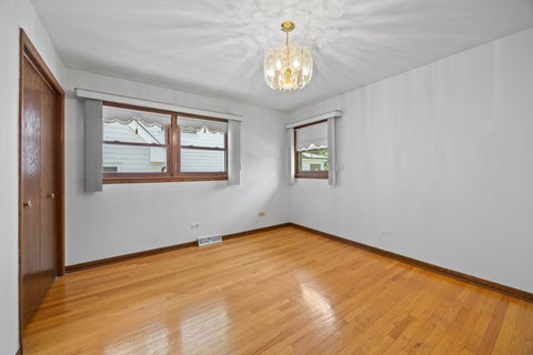 Tiny photo for 1012 Courtland Avenue, Park Ridge, IL 60068 (MLS # 12678906)