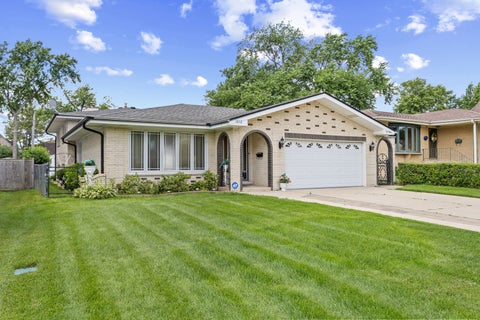 Tiny photo for 1012 Courtland Avenue, Park Ridge, IL 60068 (MLS # 12678906)