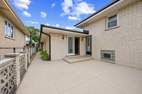 Tiny photo for 1012 Courtland Avenue, Park Ridge, IL 60068 (MLS # 12678906)