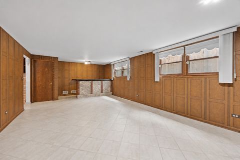 Tiny photo for 1012 Courtland Avenue, Park Ridge, IL 60068 (MLS # 12678906)