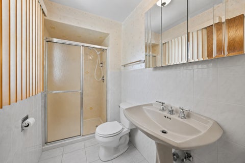 Tiny photo for 1012 Courtland Avenue, Park Ridge, IL 60068 (MLS # 12678906)
